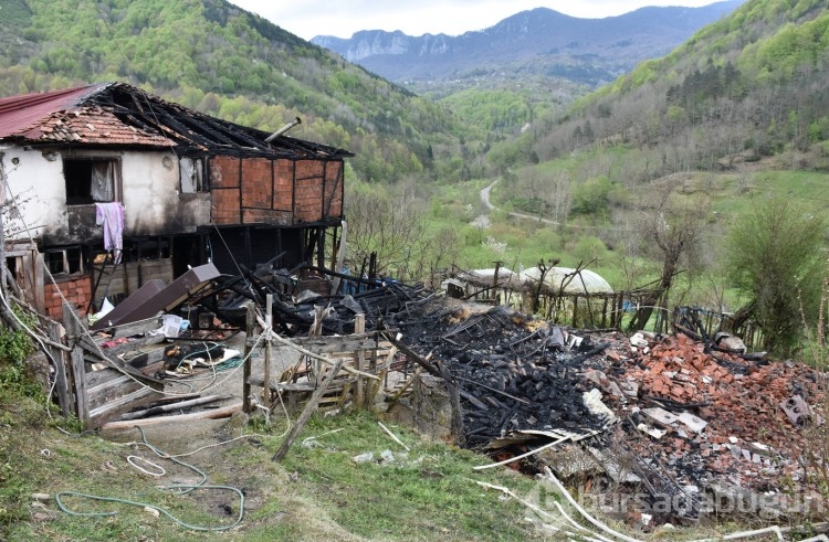 3 ev yandı, 1 kişi yaralandı; kundaklama iddiası
