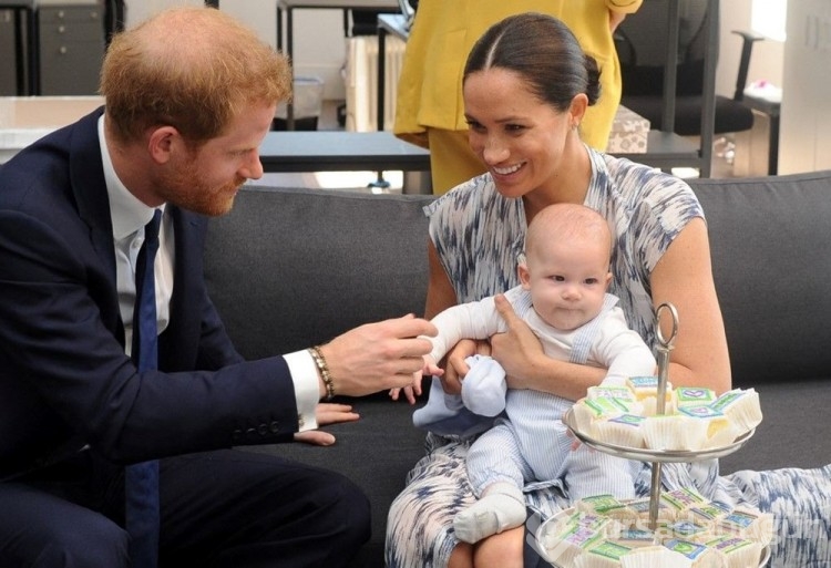 Prens Harry, Kral Charles'ın taç giyme törenine tek başına katılacağı bildirildi
