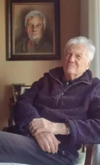Göksel Arsoy uzun zaman sonra ortaya çıktı
