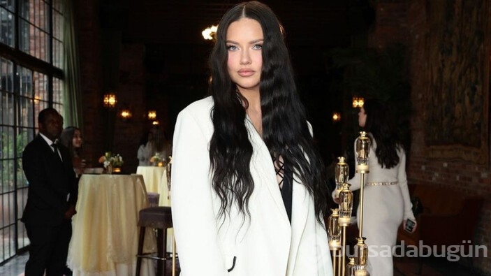 Doğumdan sonra kilo alan Adriana Lima 18 kilo verdi