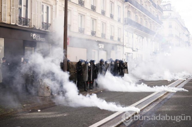Macron zorda! 