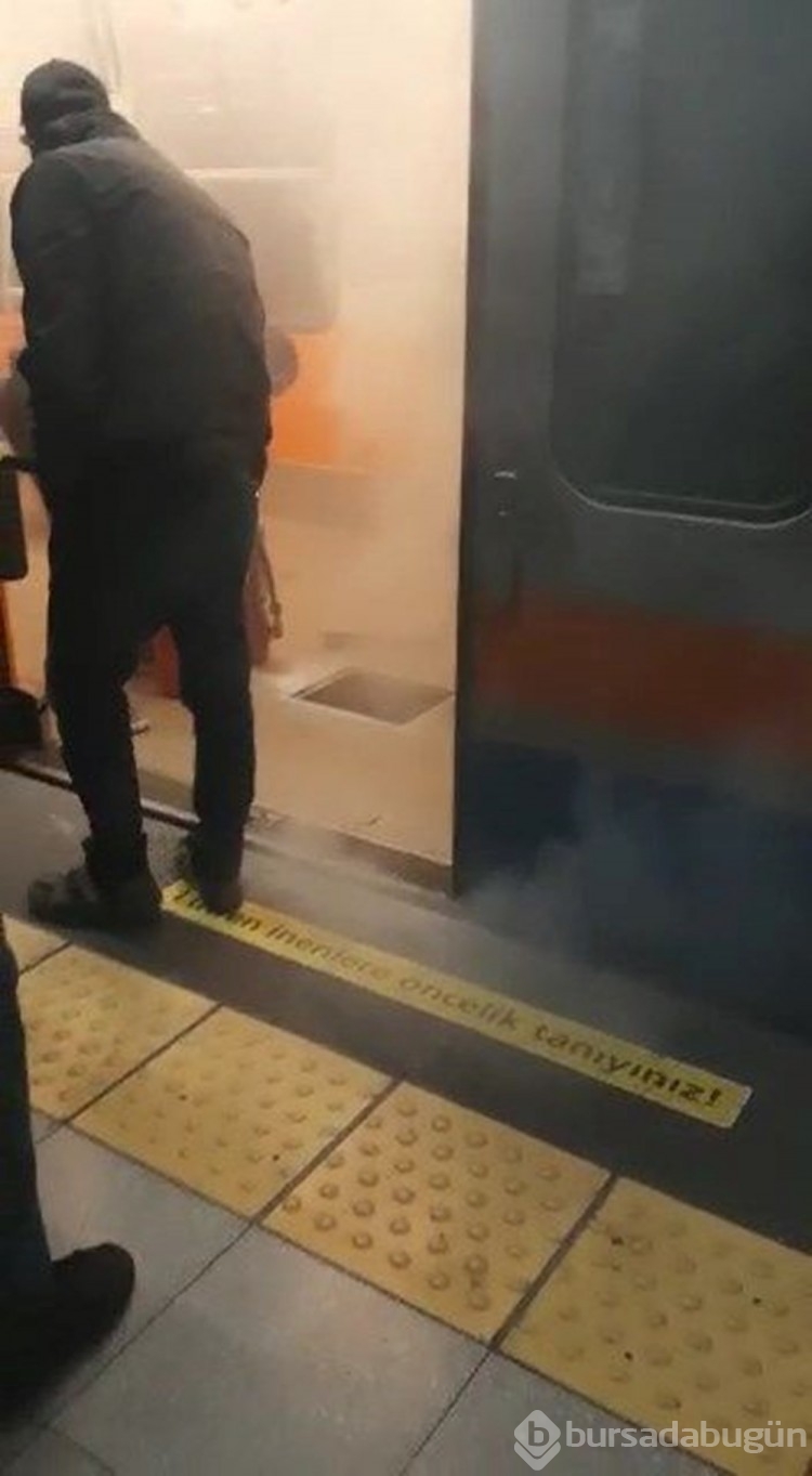 Metroda acil durum anonsları yapıldı
