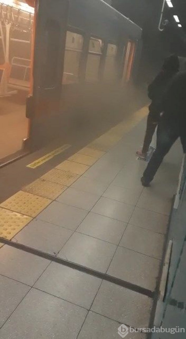Metroda acil durum anonsları yapıldı

