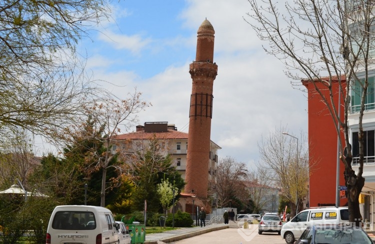 Eğri minarede depremler sonrası kayma yok