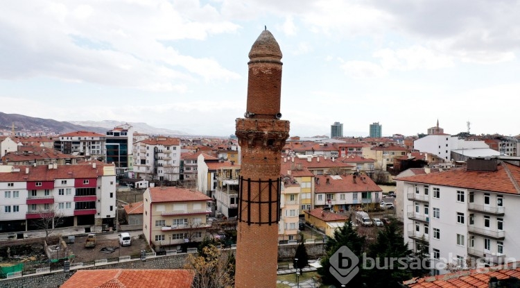 Eğri minarede depremler sonrası kayma yok