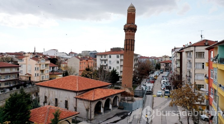 Eğri minarede depremler sonrası kayma yok