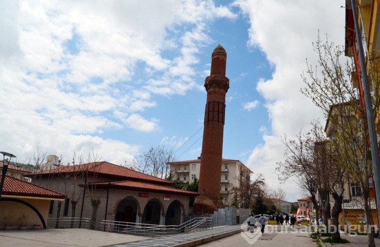 Eğri minarede depremler sonrası kayma yok