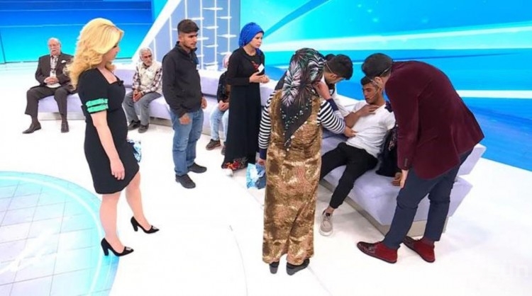 Müge Anlı'da annesini arayan genç fenalık geçirdi!