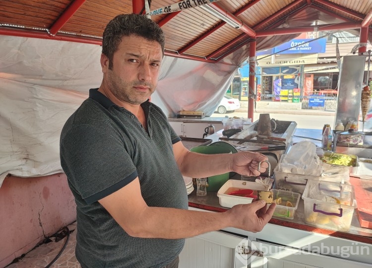 Adana'da müşteriler için hazırlanan Adana kebaplar çalındı