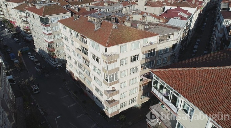 6 katlı bina çökme riski nedeniyle boşaltıldı