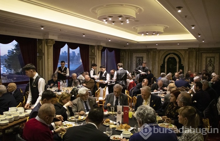 Futbol dünyası iftarda bir araya geldi