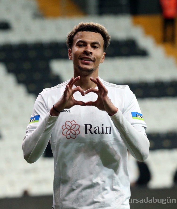 Ünlü futbolcu Dele Alli'nin keyfi yerinde