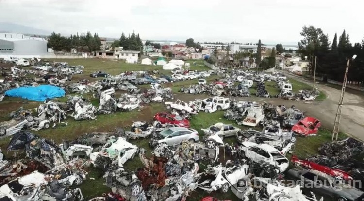 Yediemin otoparkı, araç mezarlığına döndü