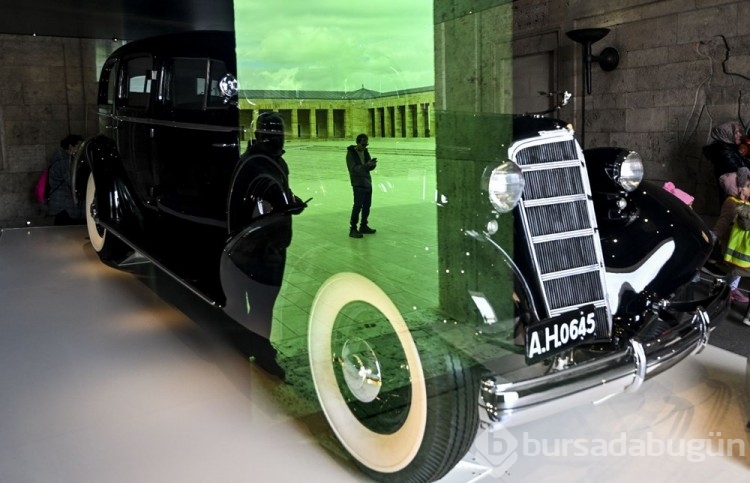Atatürk'ün restore edilen otomobili Anıtkabir'de ziyarete açıldı