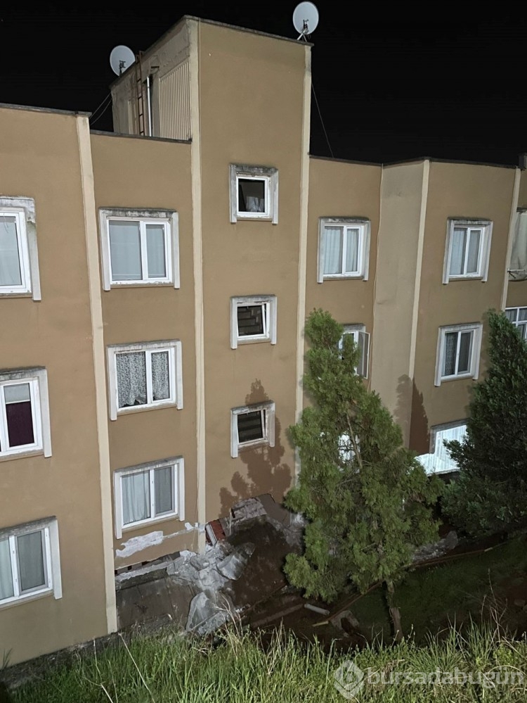 Kocaeli'de istinat duvarı çöktü