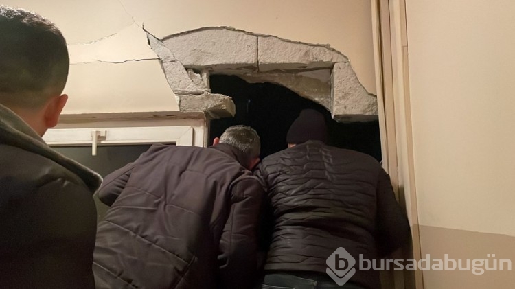 Kocaeli'de istinat duvarı çöktü