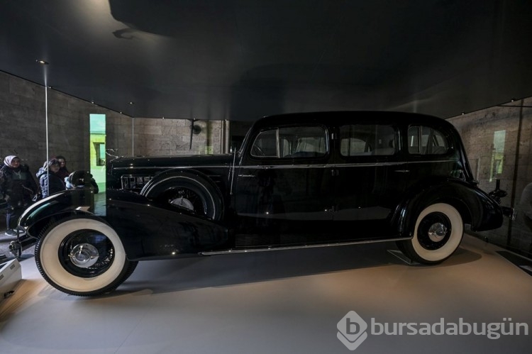  Anıtkabir'de Atatürk'ün otomobili sergileniyor