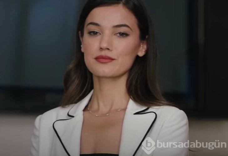 Güzel oyuncu Pınar Deniz bakın yıllar önce hangi klipte rol almış!
