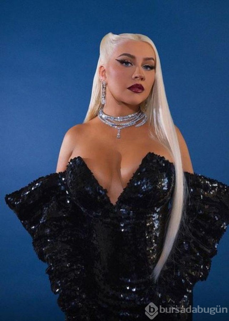 Cinsel ilişkiye girdiği en ilginç yeri açıklayan Christina Aguilera şimdi de açık açık konuştu!
