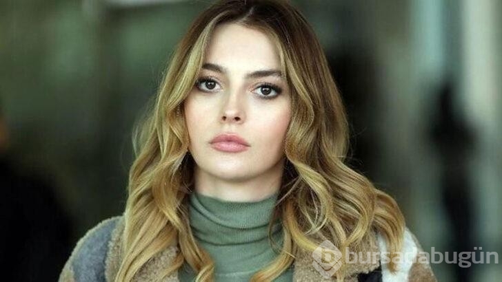 Güzel oyuncu Melis Sezen dekolteli elbisesiyle olay oldu!