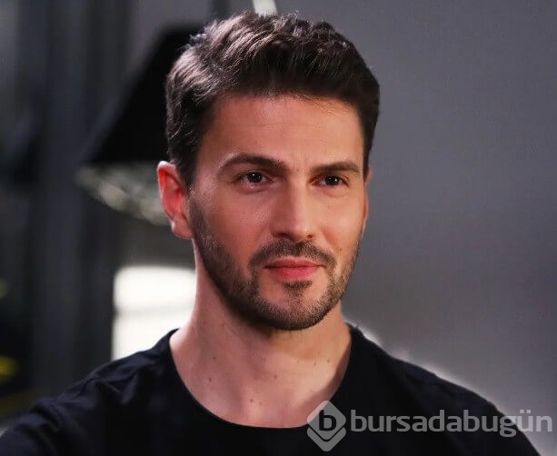 Eski manken ve oyuncu Emre Kızılırmak iddialı açıklamalarda bulundu