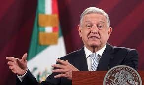 Obrador, Covid-19 nedeniyle "kısa süreliğine bayıldığını" belirtti
