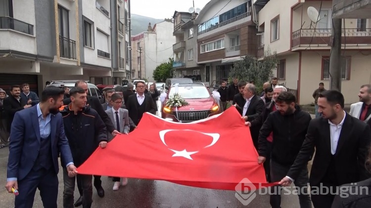 Yerli ve milli otomobil Togg düğün arabası oldu
