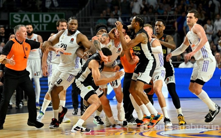 Real Madrid-Partizan maçında yumruk yumruğa kavga