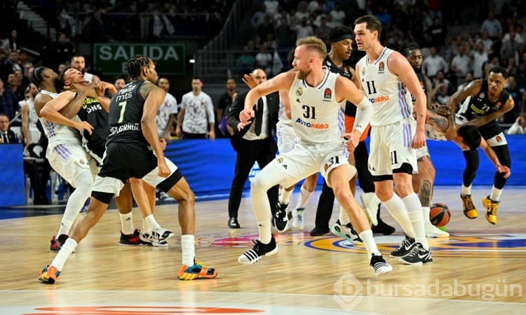 Real Madrid-Partizan maçında yumruk yumruğa kavga