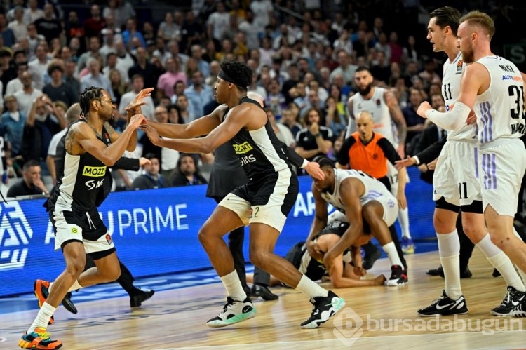 Real Madrid-Partizan maçında yumruk yumruğa kavga