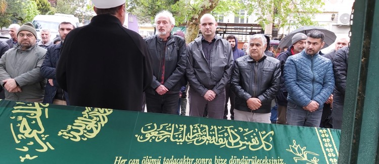 İznikli ünlü ressam Zeki Fındıkoğlu son yolculuğuna uğurlandı