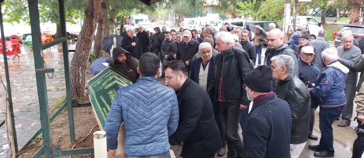 İznikli ünlü ressam Zeki Fındıkoğlu son yolculuğuna uğurlandı