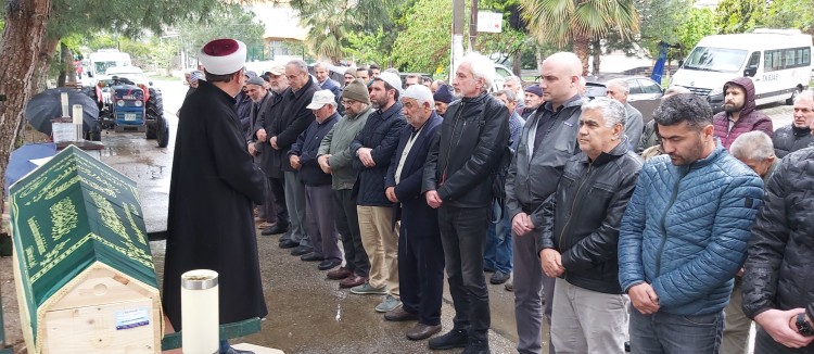 İznikli ünlü ressam Zeki Fındıkoğlu son yolculuğuna uğurlandı