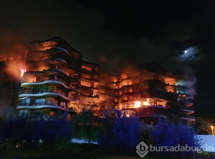 İzmir'de korkunç yangın!