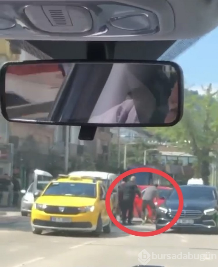 Bursa'da kavga ettiği sürücüyü ezmeye çalıştı