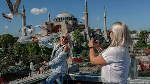 Turizm gelirleri yüzde 32 yükseldi