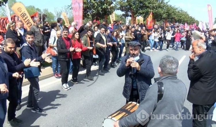 Çalışanlar bayramını kutluyor