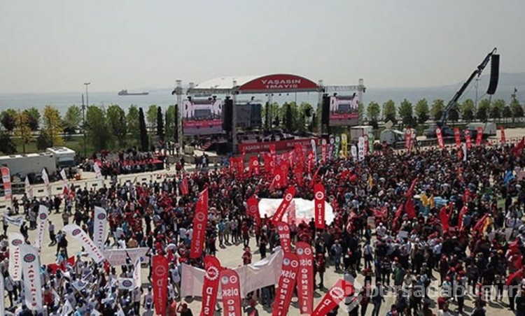 Çalışanlar bayramını kutluyor