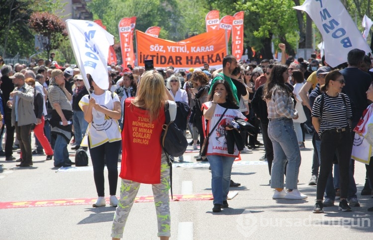 Bursa'da 1 Mayıs coşkuyla geçti