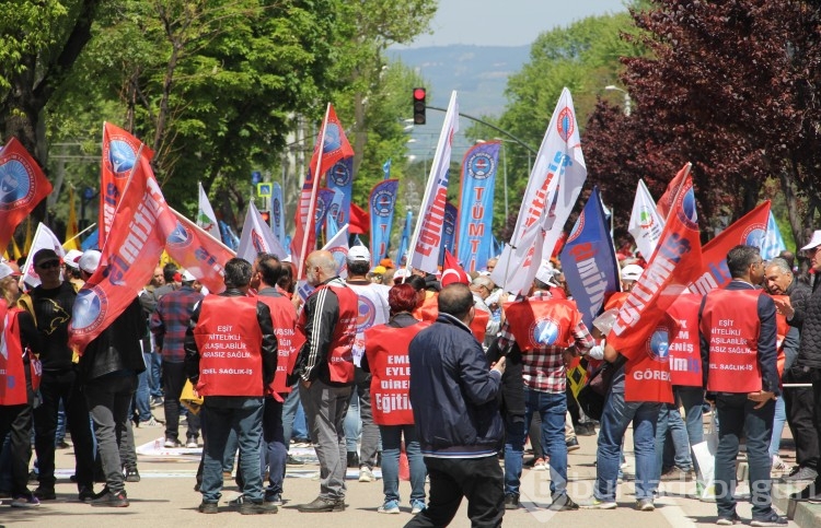 Bursa'da 1 Mayıs coşkuyla geçti