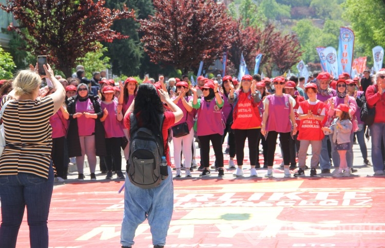 Bursa'da 1 Mayıs coşkuyla geçti