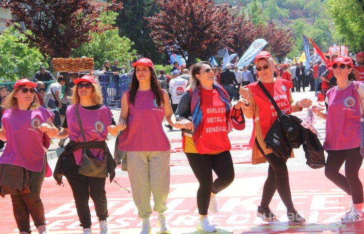 Bursa'da 1 Mayıs coşkuyla geçti
