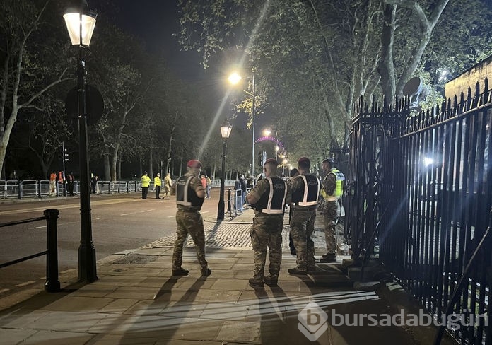 Buckingham Sarayı'nı alarma geçiren olay!