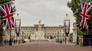 Buckingham Sarayı'nı alarma geçiren olay!