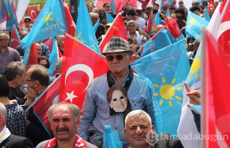 Akşener mitinginden kareler