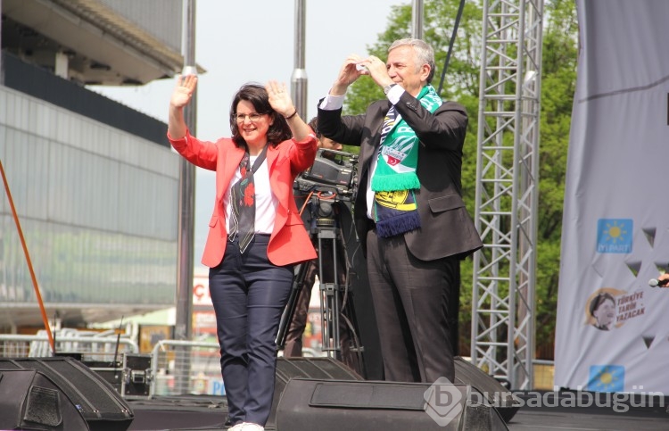 Akşener mitinginden kareler