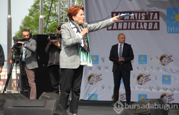 Akşener mitinginden kareler