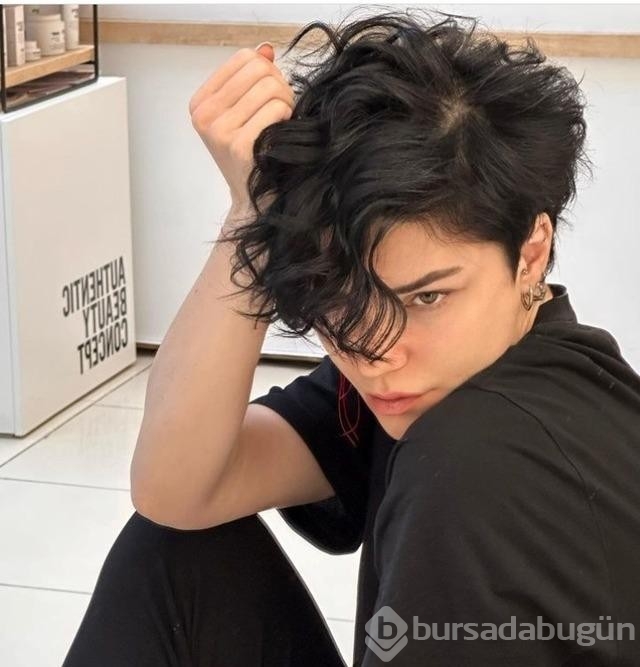 Ünlü oyuncu Merve Boluğur'un yeni imajı beğeni topladı