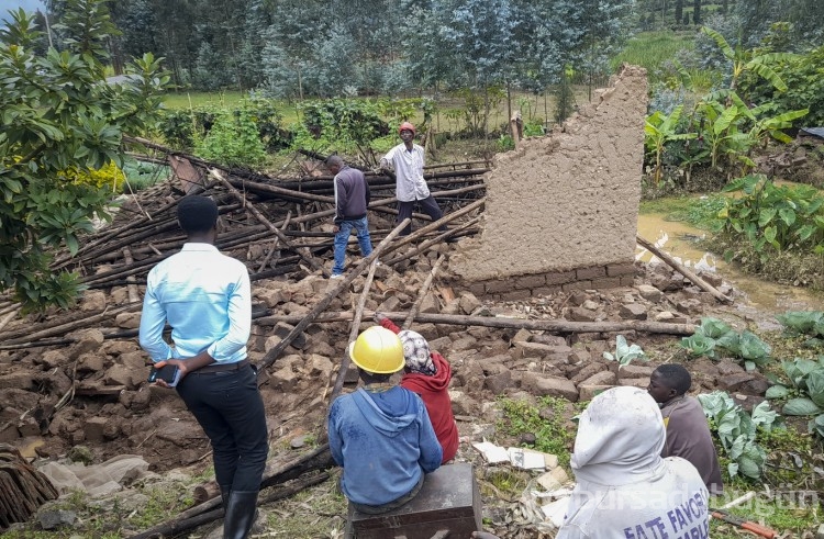 Ruanda'da ölümcül sel ve toprak kaymaları