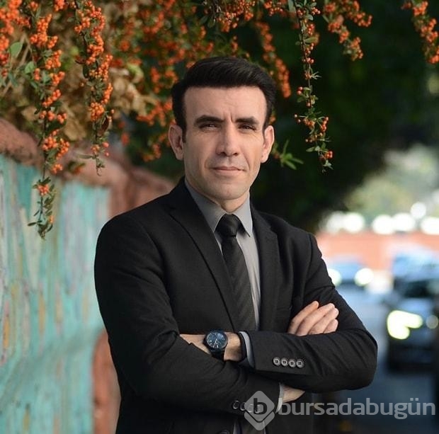 Yargı'nın Savcı Pars'ı Mehmet Yılmaz Ak'dan sevgilisi ile romantik poz!